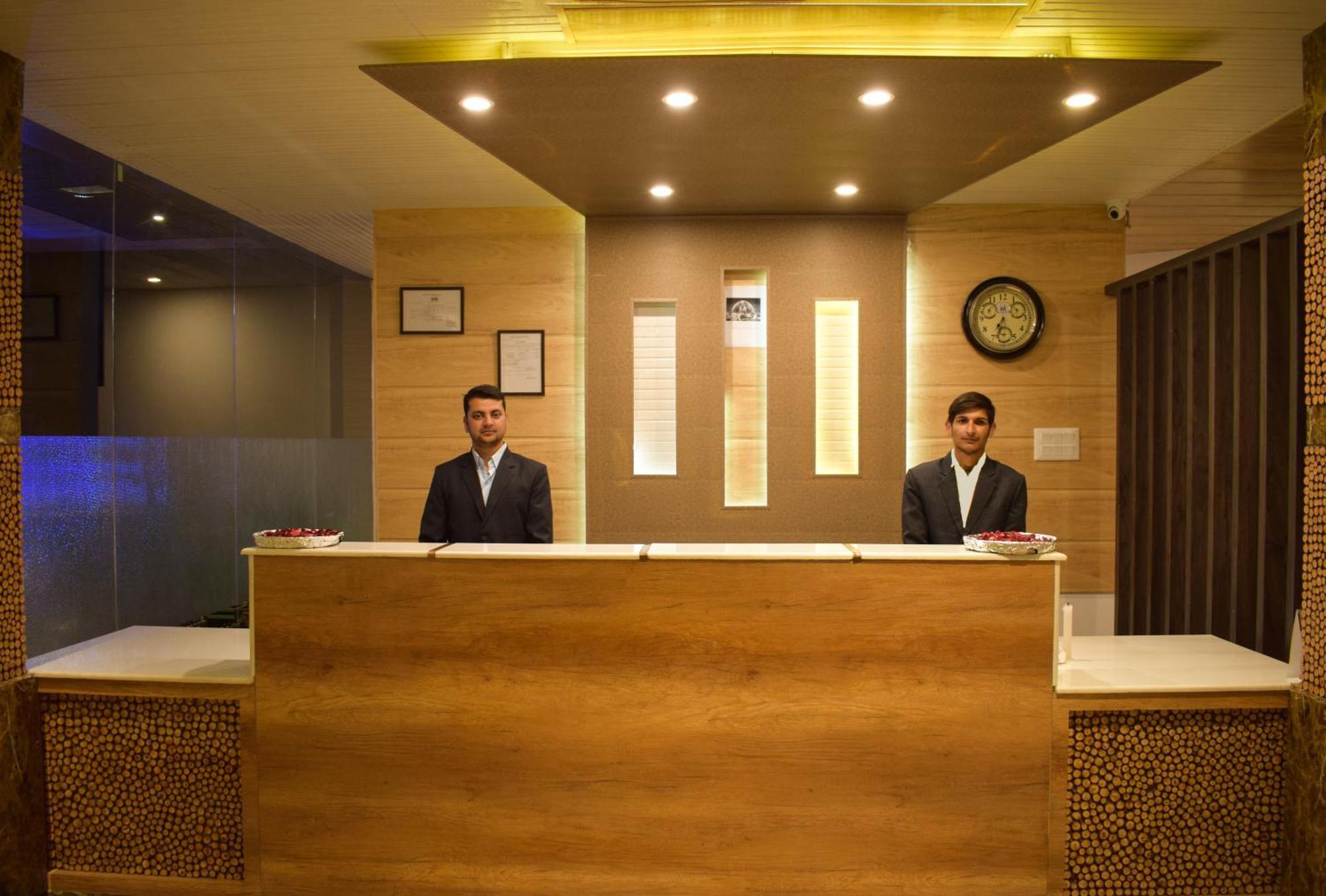 Valley View Resort Mashobra - Best Holiday Home For Vacations Shimla Ngoại thất bức ảnh
